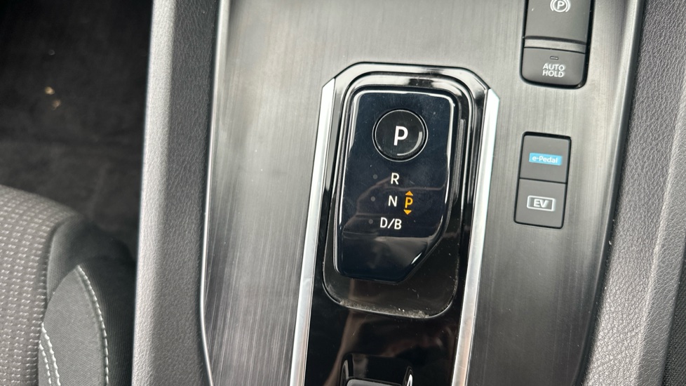 Nissan Qashqai 1.5 E-Power Acenta Premium 5dr Auto Hybrid Hatchback - Image 35
