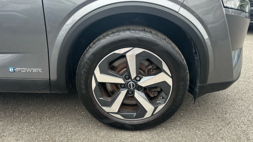 Nissan Qashqai 1.5 E-Power Acenta Premium 5dr Auto Hybrid Hatchback - Image 41