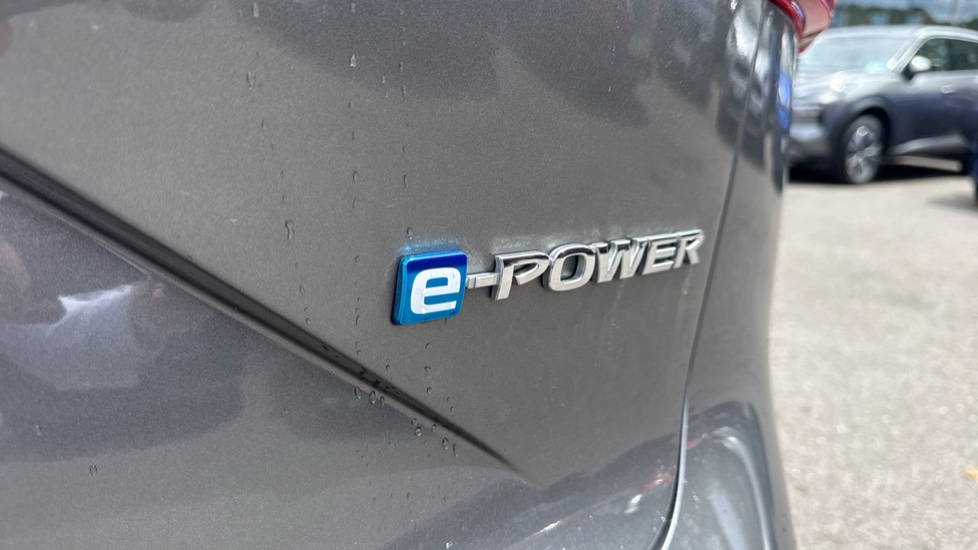 Nissan Qashqai 1.5 E-Power Acenta Premium 5dr Auto Hybrid Hatchback - Image 57