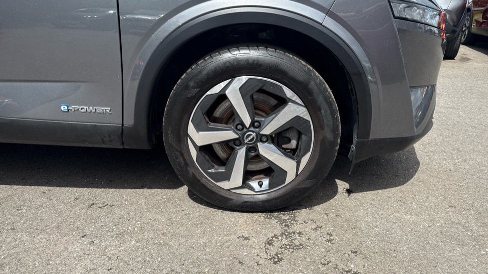 Nissan Qashqai 1.5 E-Power Acenta Premium 5dr Auto Hybrid Hatchback - Image 63