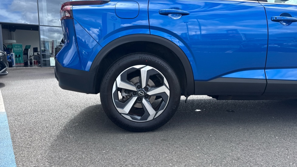 Nissan Qashqai 1.5 E-Power Acenta Premium 5dr Auto Hybrid Hatchback - Image 7