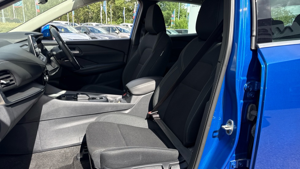 Nissan Qashqai 1.5 E-Power Acenta Premium 5dr Auto Hybrid Hatchback - Image 35