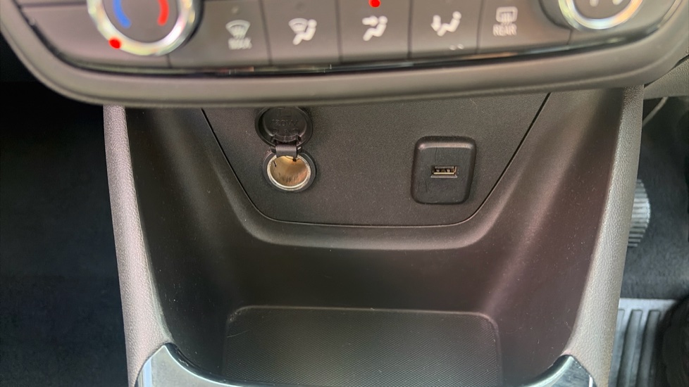 Vauxhall Crossland 1.2 Design 5dr Petrol Hatchback - Image 25