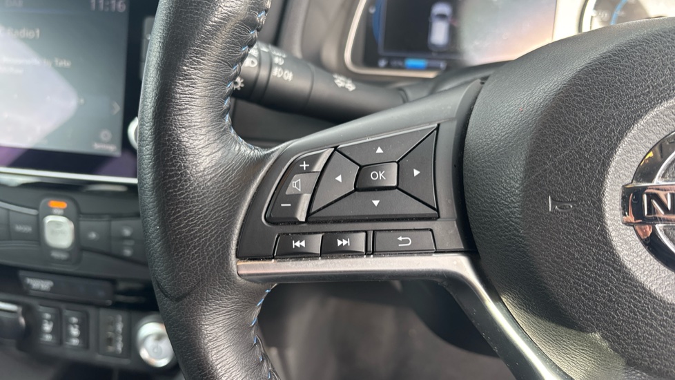 Nissan LEAF 110kW Tekna 40kWh 5dr Auto Electric Hatchback - Image 23