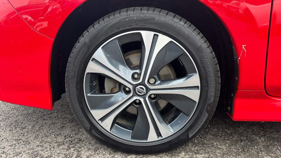Nissan LEAF 110kW Tekna 40kWh 5dr Auto Electric Hatchback - Image 42
