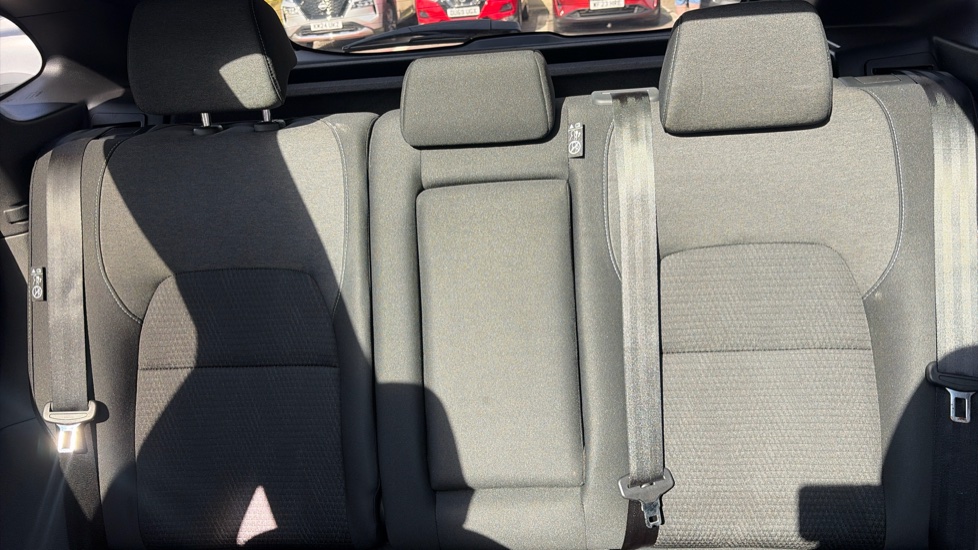 Nissan Qashqai 1.3 DiG-T MH 158 N-Connecta 5dr Xtronic Petrol Hatchback - Image 15