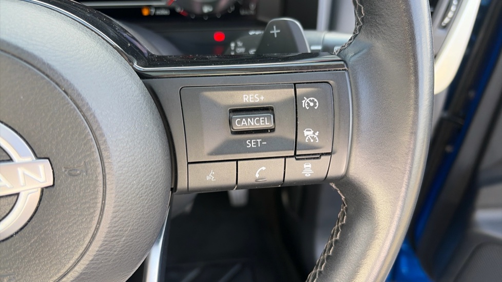 Nissan Qashqai 1.3 DiG-T MH 158 N-Connecta 5dr Xtronic Petrol Hatchback - Image 32