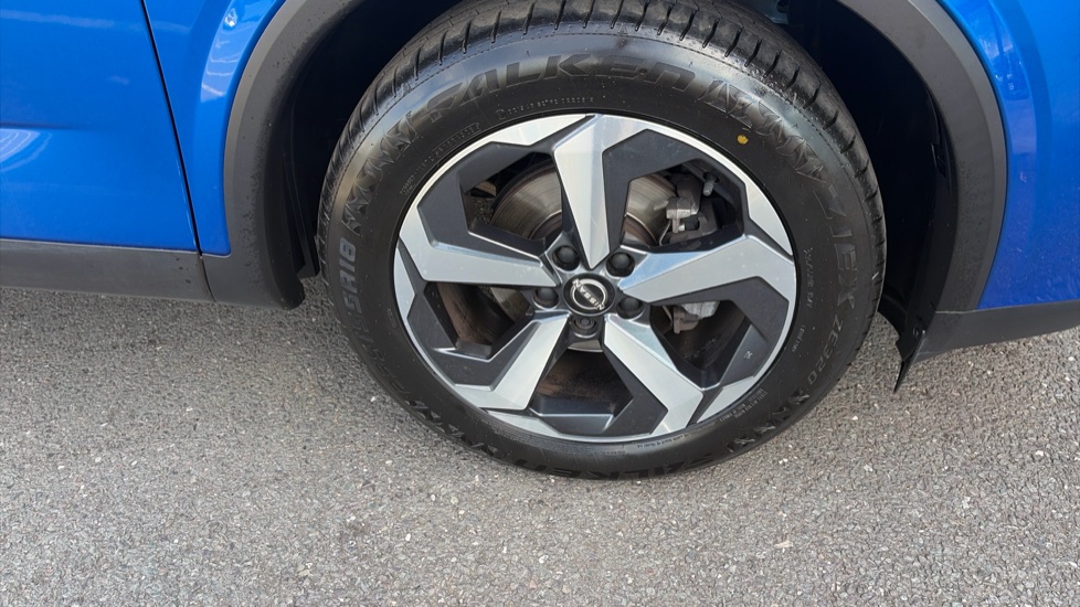 Nissan Qashqai 1.3 DiG-T MH 158 N-Connecta 5dr Xtronic Petrol Hatchback - Image 49
