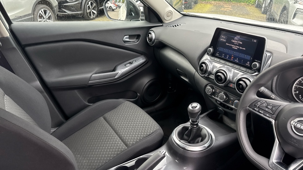 Nissan Juke 1.0 DiG-T 114 Acenta 5dr Petrol Hatchback - Image 14