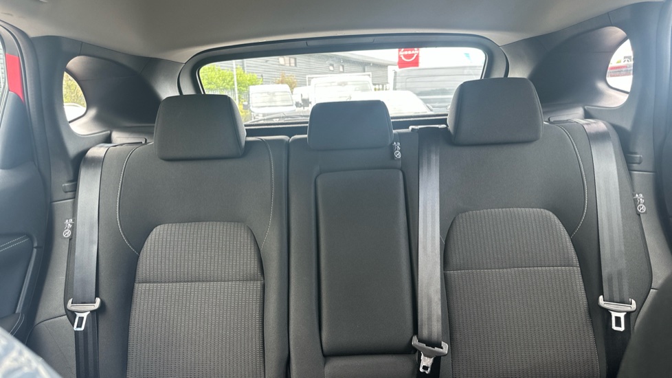 Nissan Qashqai 1.3 DiG-T MH Acenta Premium 5dr Petrol Hatchback - Image 15