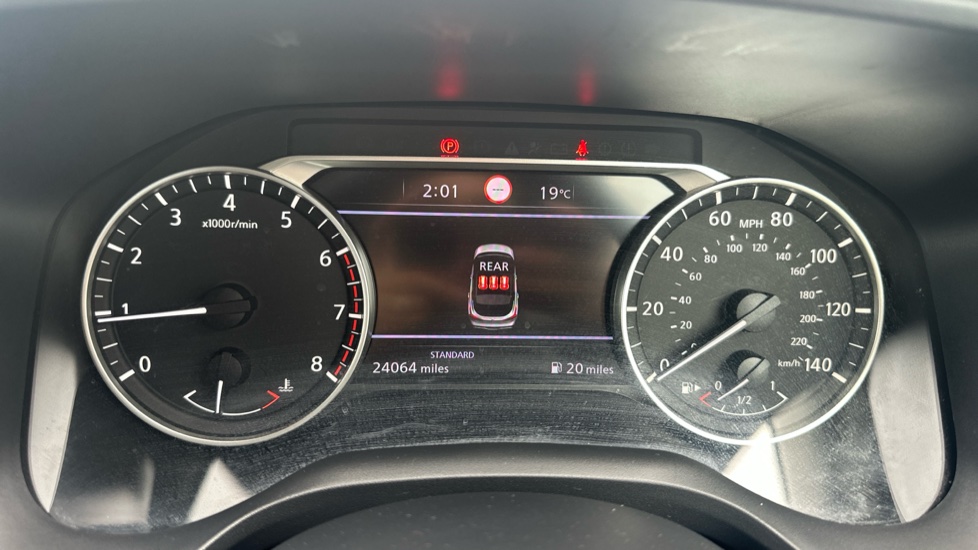 Nissan Qashqai 1.3 DiG-T MH Acenta Premium 5dr Petrol Hatchback - Image 18