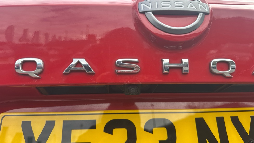 Nissan Qashqai 1.3 DiG-T MH Acenta Premium 5dr Petrol Hatchback - Image 52