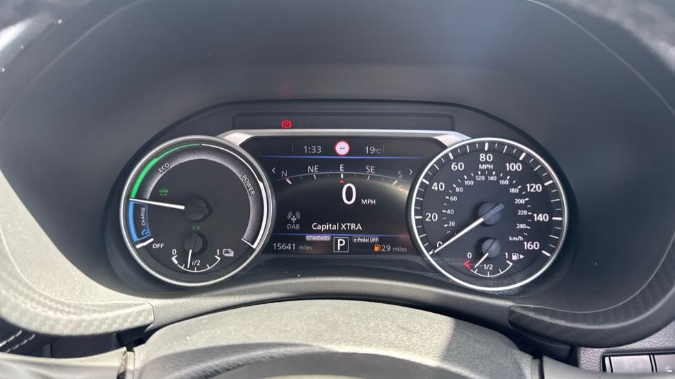 Nissan Juke 1.6 Hybrid N-Connecta 5dr Auto Hybrid Hatchback - Image 18