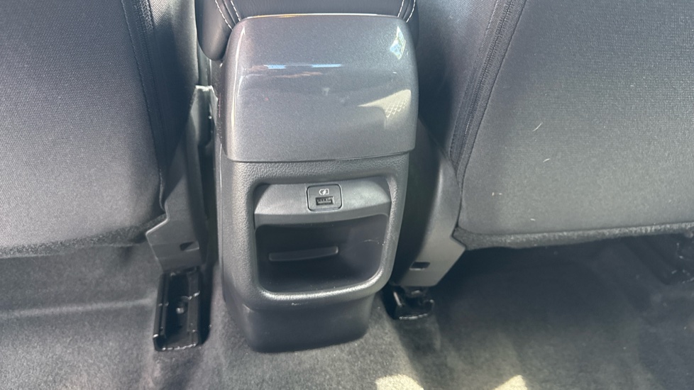 Nissan Juke 1.6 Hybrid N-Connecta 5dr Auto Hybrid Hatchback - Image 32