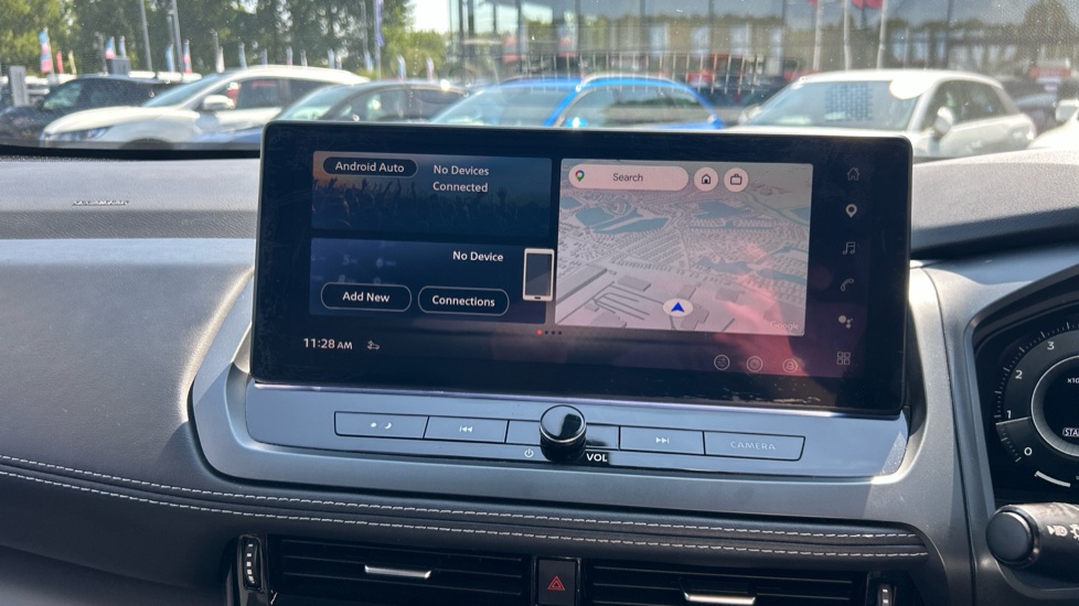Nissan Qashqai 1.3 DiG-T MH N-Connecta 5dr Petrol Hatchback - Image 12