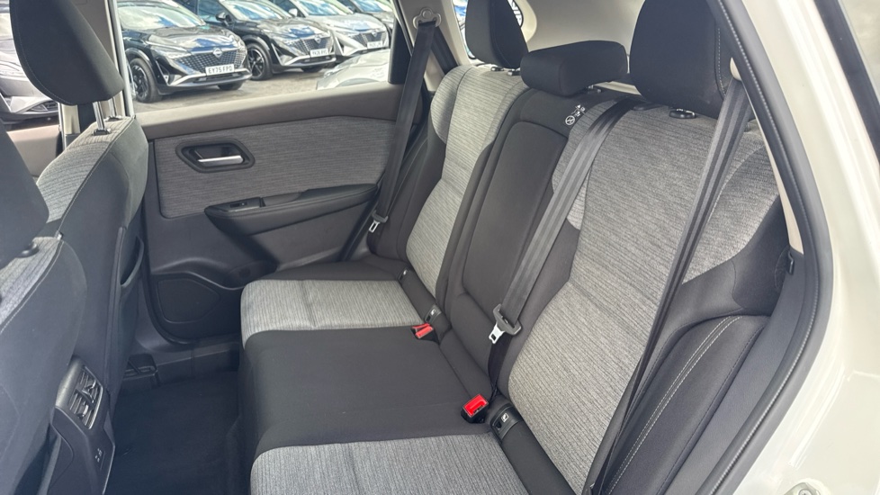Nissan X-Trail 1.5 E-Power 204 Acenta Premium 5dr Xtronic Hybrid Station Wagon - Image 16