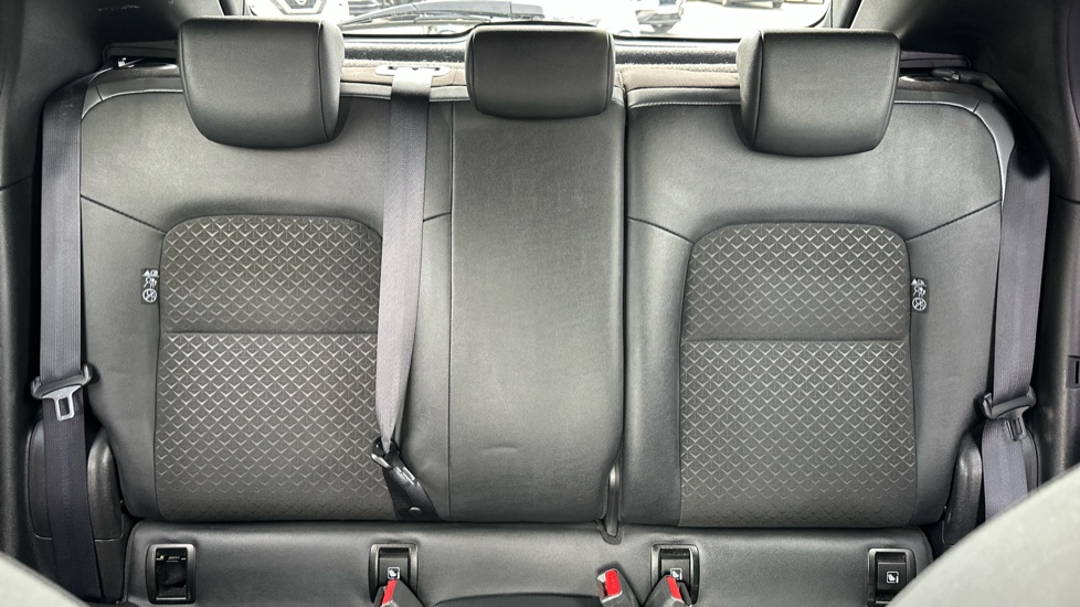 Nissan Juke 1.6 Hybrid N-Connecta 5dr Auto Hybrid Hatchback - Image 15