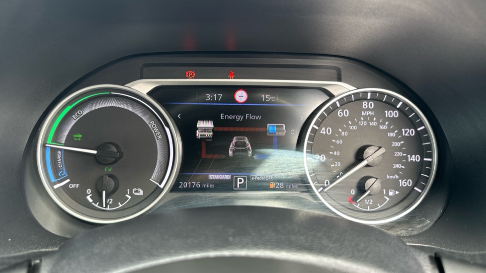 Nissan Juke 1.6 Hybrid N-Connecta 5dr Auto Hybrid Hatchback - Image 27