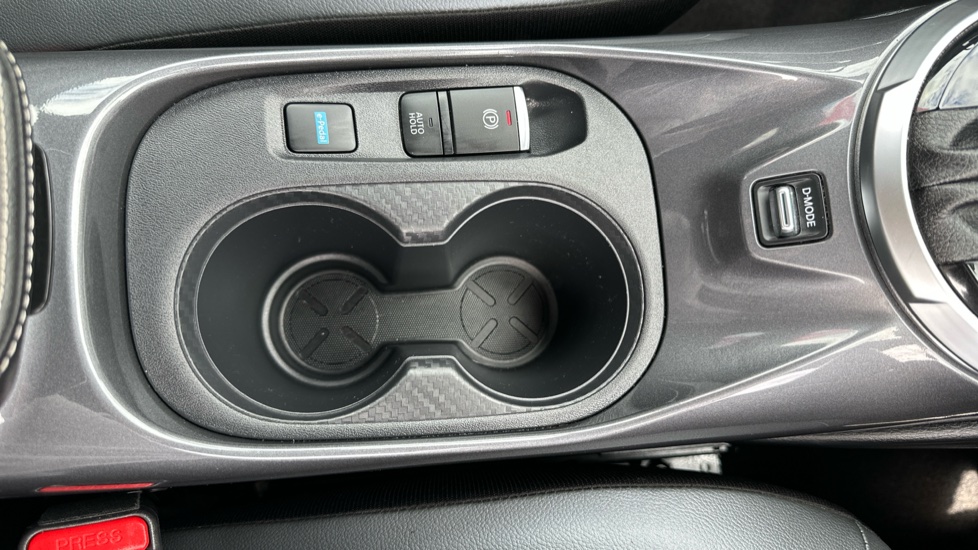Nissan Juke 1.6 Hybrid N-Connecta 5dr Auto Hybrid Hatchback - Image 37