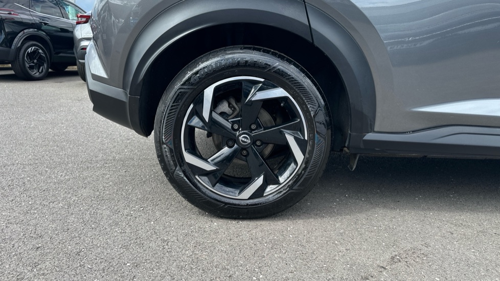 Nissan Juke 1.6 Hybrid N-Connecta 5dr Auto Hybrid Hatchback - Image 39