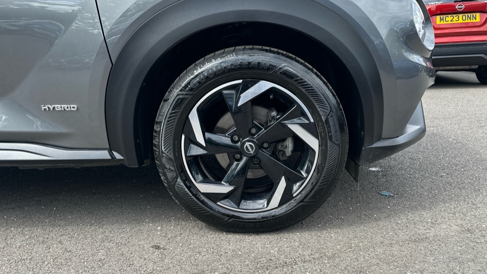 Nissan Juke 1.6 Hybrid N-Connecta 5dr Auto Hybrid Hatchback - Image 40