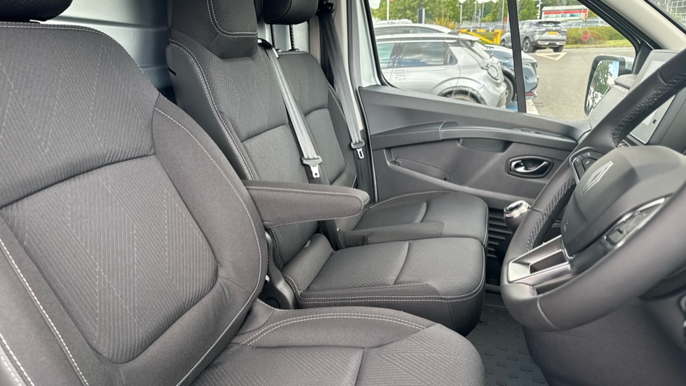 Renault Trafic Lwb Diesel LL30 Blue dCi 150 Extra Sport [Safety] Van - Image 16
