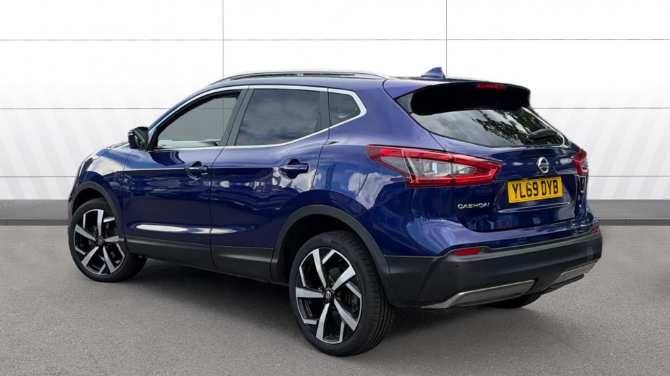 Nissan Qashqai 1.5 dCi 115 Tekna 5dr Diesel Hatchback - Image 2