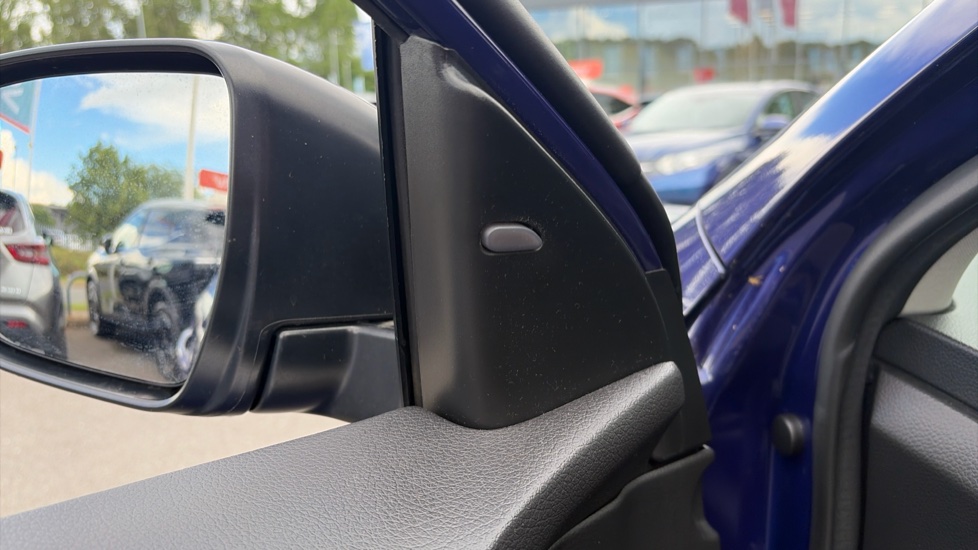 Nissan Qashqai 1.5 dCi 115 Tekna 5dr Diesel Hatchback - Image 33