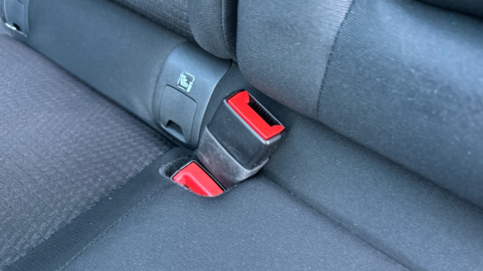Nissan Qashqai 1.3 DiG-T MH 158 N-Connecta 5dr Xtronic Petrol Hatchback - Image 17