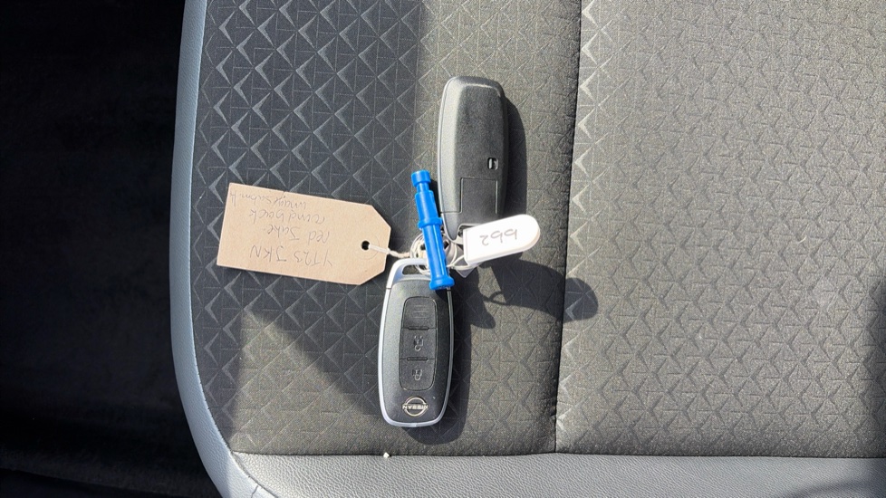 Nissan Juke 1.0 DiG-T 114 N-Connecta 5dr DCT Petrol Hatchback - Image 20