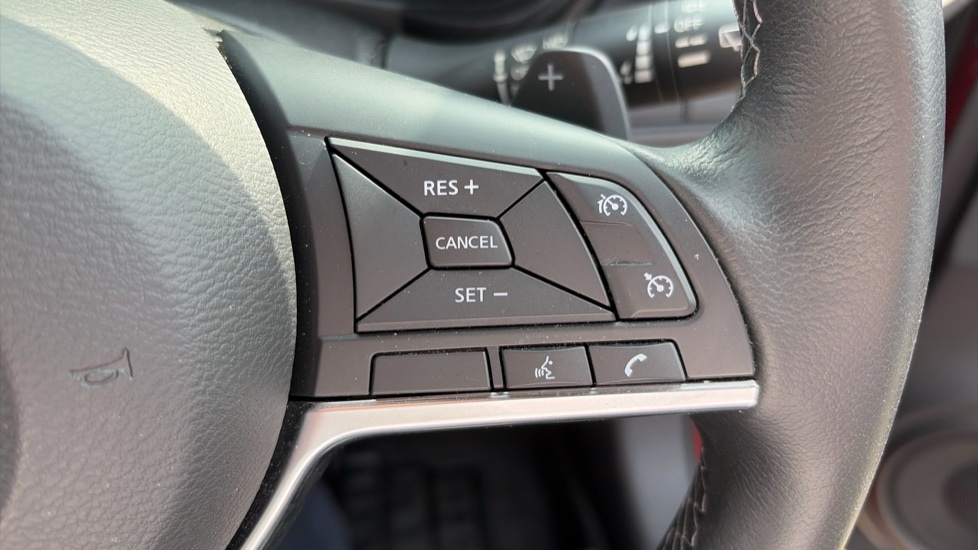 Nissan Juke 1.0 DiG-T 114 N-Connecta 5dr DCT Petrol Hatchback - Image 27