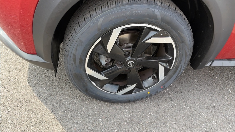 Nissan Juke 1.0 DiG-T 114 N-Connecta 5dr DCT Petrol Hatchback - Image 47