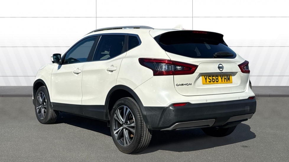 Nissan Qashqai 1.5 dCi 115 N-Connecta 5dr Diesel Hatchback - Image 2