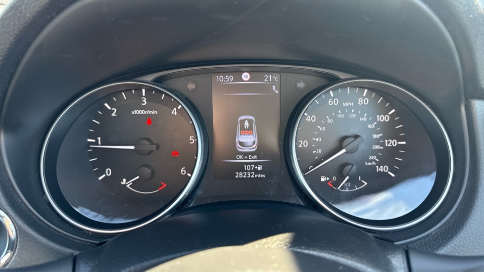 Nissan Qashqai 1.5 dCi 115 N-Connecta 5dr Diesel Hatchback - Image 18