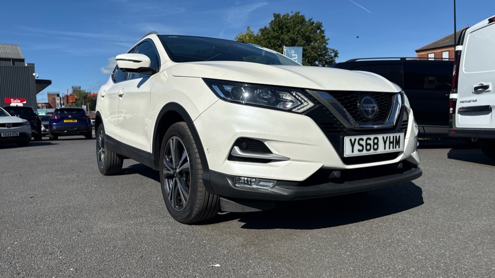Nissan Qashqai 1.5 dCi 115 N-Connecta 5dr Diesel Hatchback - Image 29
