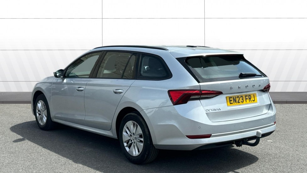 Skoda Octavia 2.0 TDI SE Technology 5dr Diesel Estate - Image 2