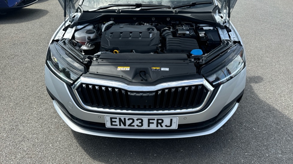 Skoda Octavia 2.0 TDI SE Technology 5dr Diesel Estate - Image 8