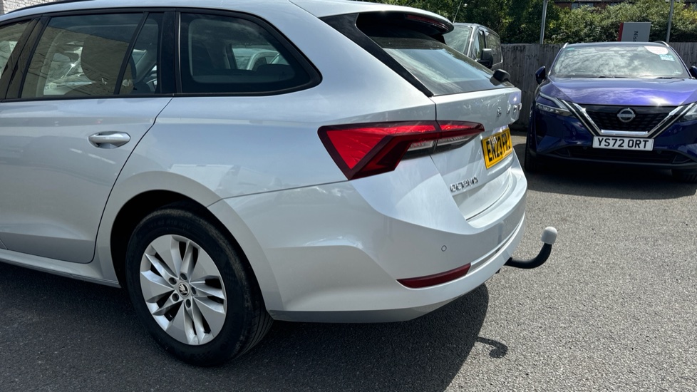 Skoda Octavia 2.0 TDI SE Technology 5dr Diesel Estate - Image 32