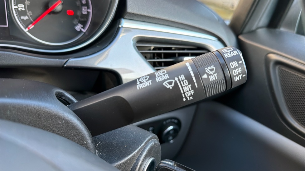 Vauxhall Corsa 1.4 ecoFLEX SE 5dr Petrol Hatchback - Image 26