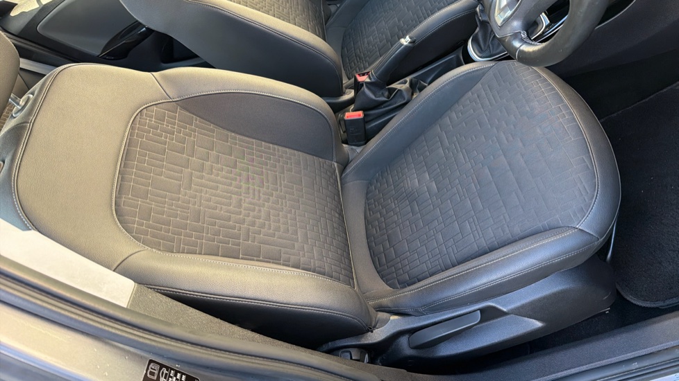 Vauxhall Corsa 1.4 ecoFLEX SE 5dr Petrol Hatchback - Image 38