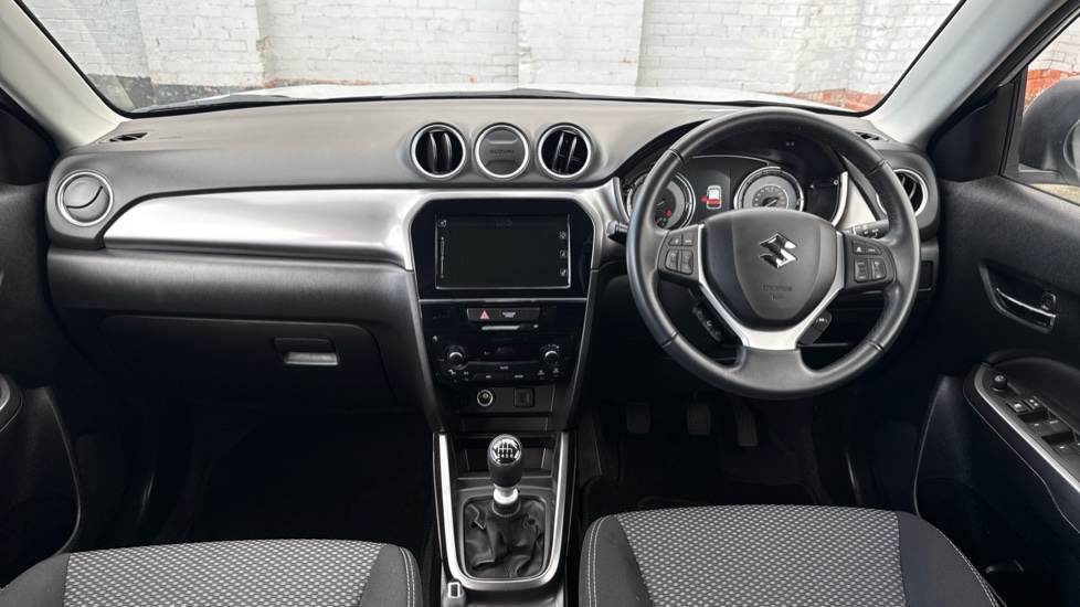Suzuki Vitara 1.4 Boosterjet 48V Hybrid SZ-T 5dr Petrol Estate - Image 10
