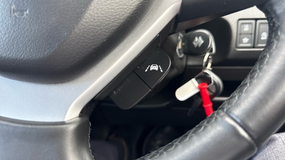 Suzuki Vitara 1.4 Boosterjet 48V Hybrid SZ-T 5dr Petrol Estate - Image 27