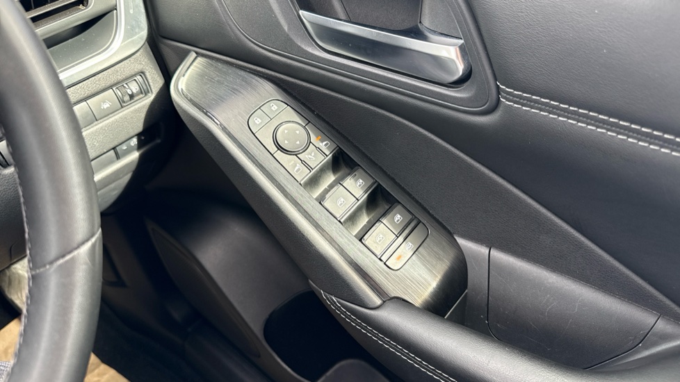 Nissan Qashqai 1.5 E-Power Acenta Premium 5dr Auto Hybrid Hatchback - Image 31