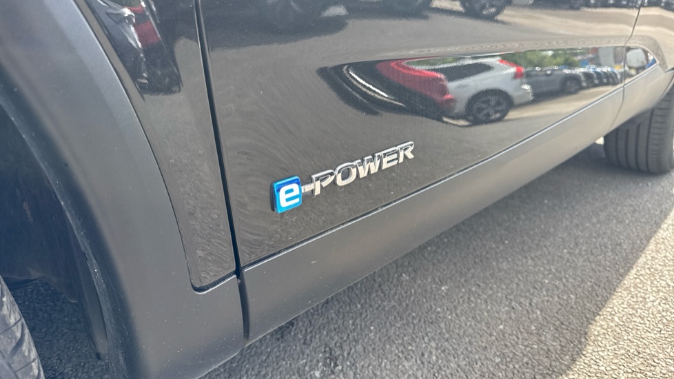 Nissan Qashqai 1.5 E-Power Acenta Premium 5dr Auto Hybrid Hatchback - Image 35