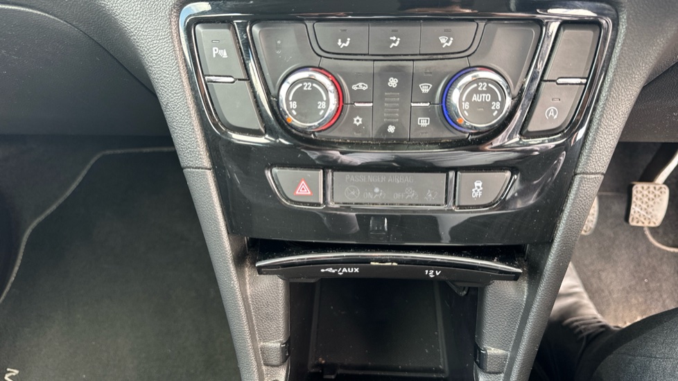 Vauxhall Mokka X 1.4T ecoTEC Active 5dr Petrol Hatchback - Image 25