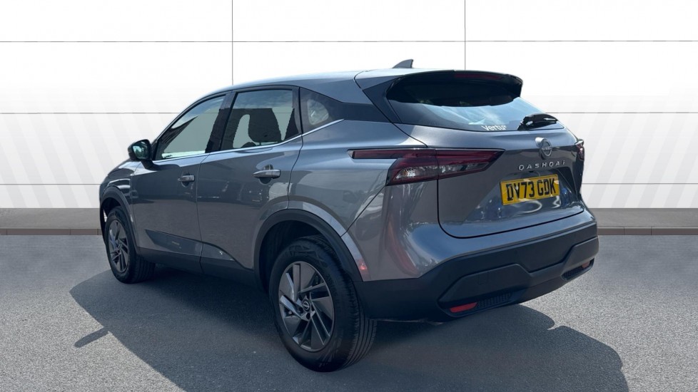 Nissan Qashqai 1.3 DiG-T MH Acenta Premium 5dr Petrol Hatchback - Image 2