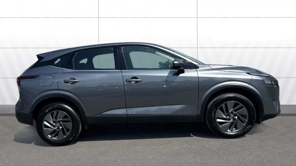 Nissan Qashqai 1.3 DiG-T MH Acenta Premium 5dr Petrol Hatchback - Image 5