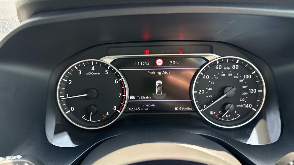 Nissan Qashqai 1.3 DiG-T MH Acenta Premium 5dr Petrol Hatchback - Image 37