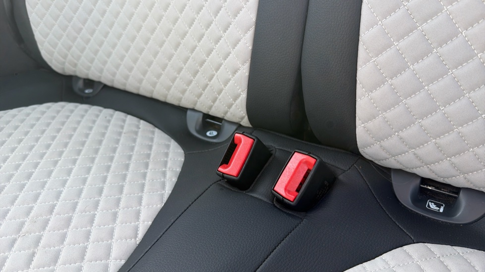 Fiat 500 1.0 Mild Hybrid Dolcevita [Part Leather] 3dr Petrol Hatchback - Image 17