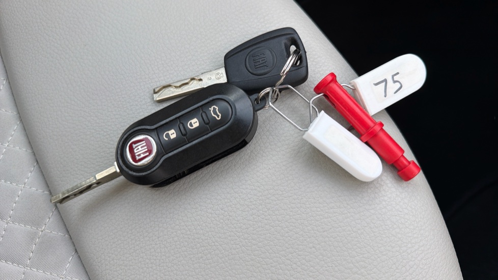 Fiat 500 1.0 Mild Hybrid Dolcevita [Part Leather] 3dr Petrol Hatchback - Image 20